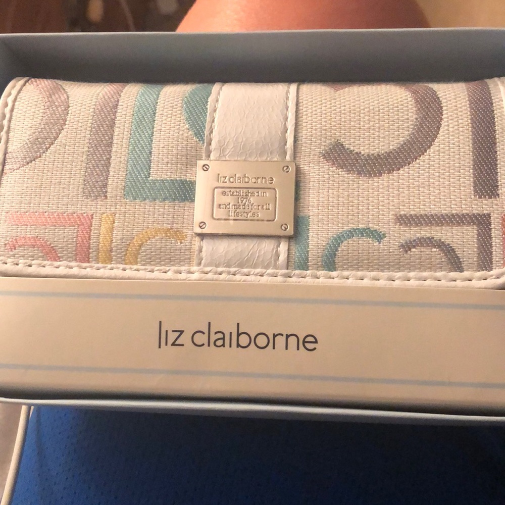 Liz Claiborne wallet